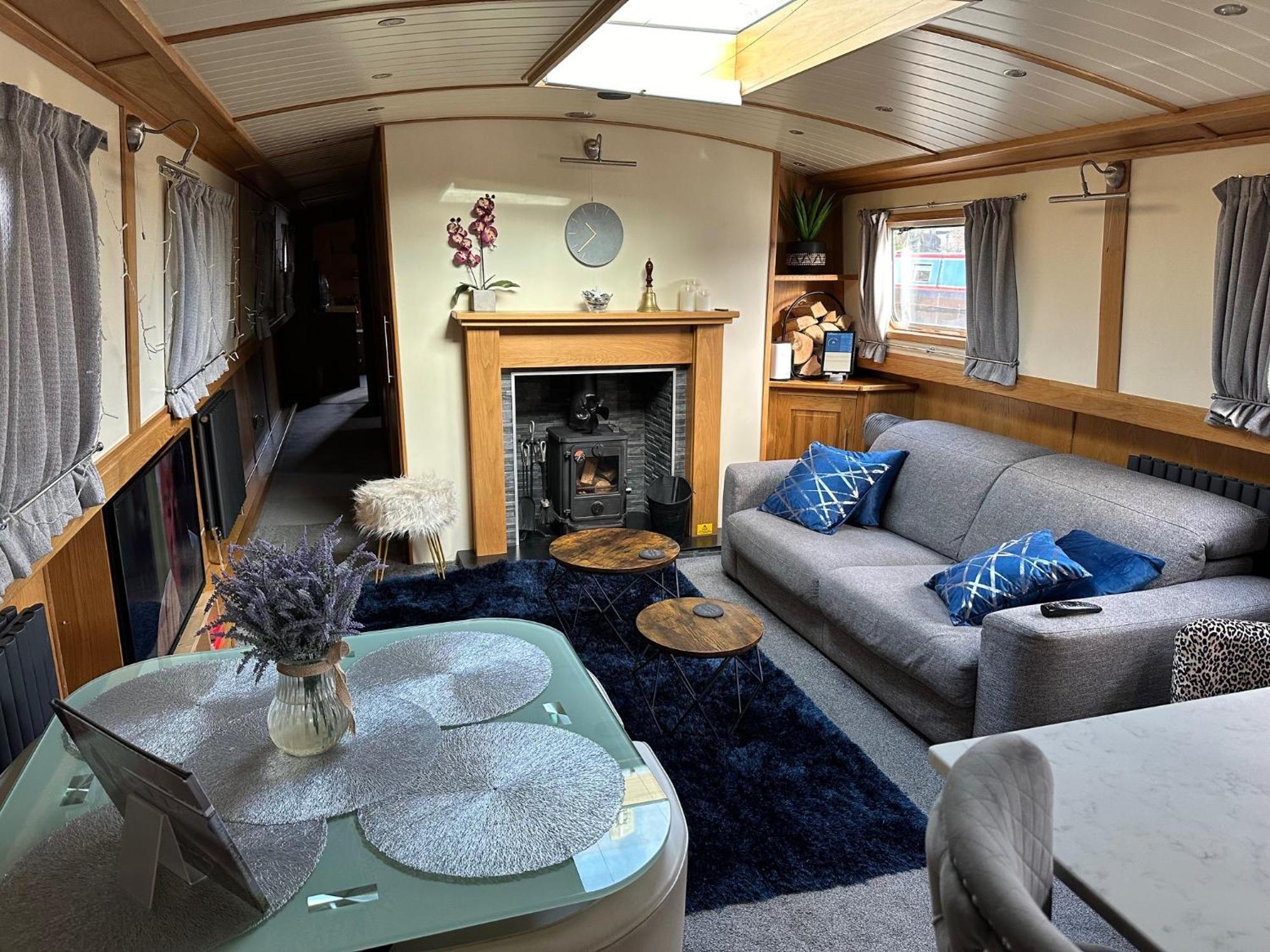 Luxury Boat - The Thistle Dream Uxbridge Bagian luar foto